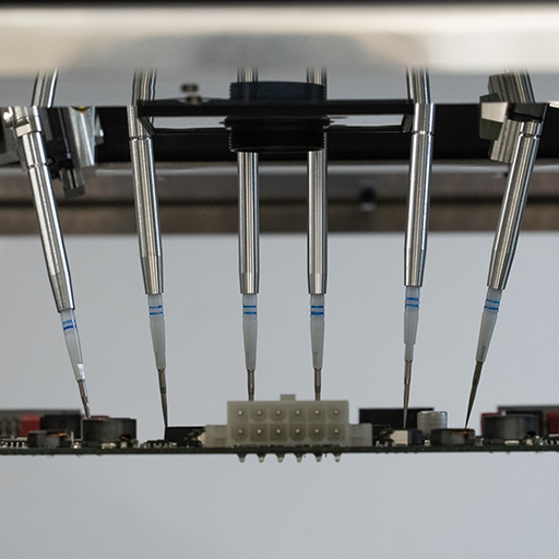 独自の4ヘッド・6フライングプローブ構成