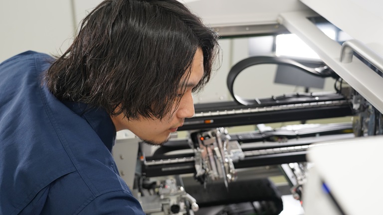 営業・サービスエンジニア シーン２